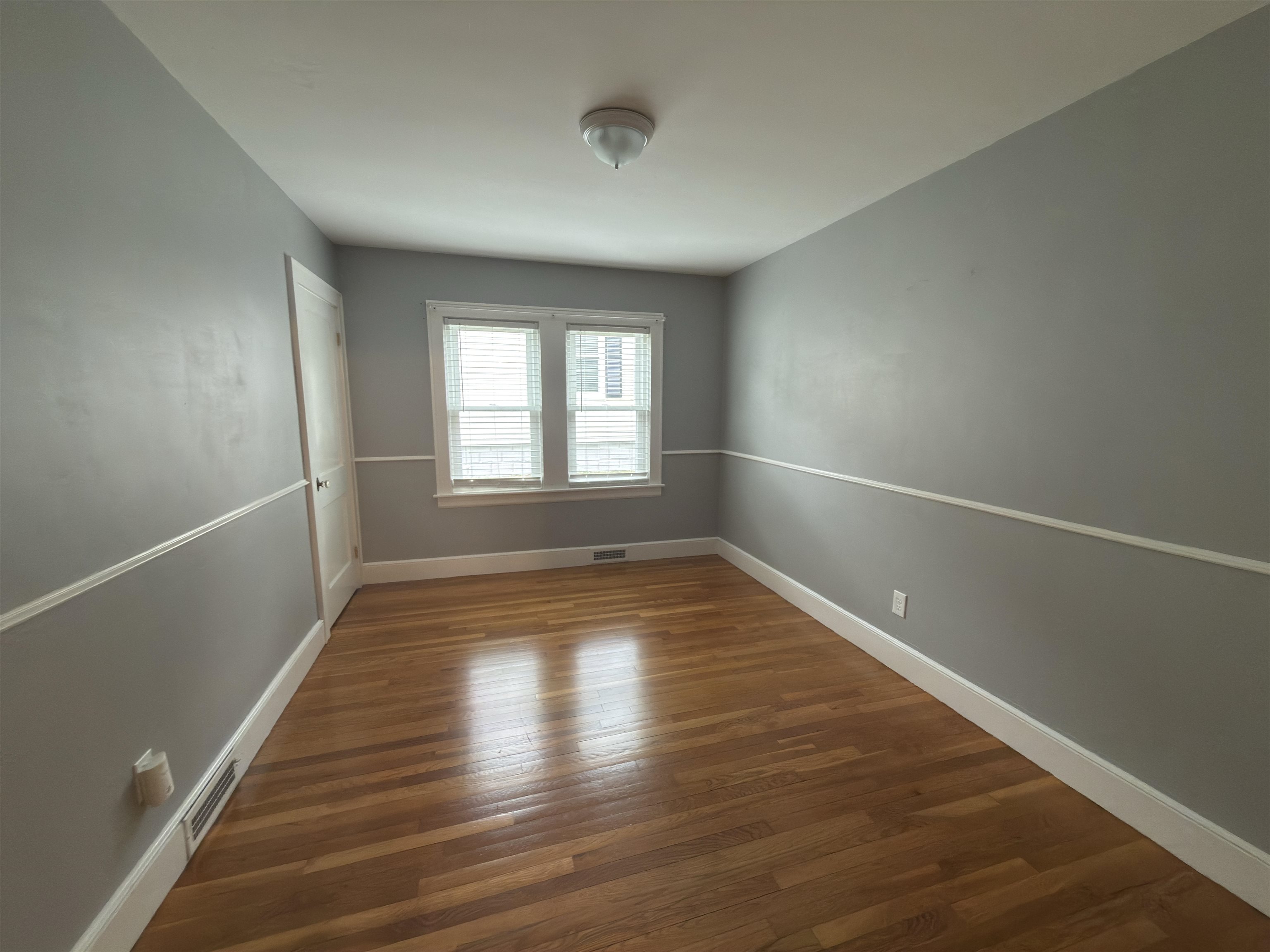 573 Spruce Street Manchester, NH 03103 - Photo 21 of 28