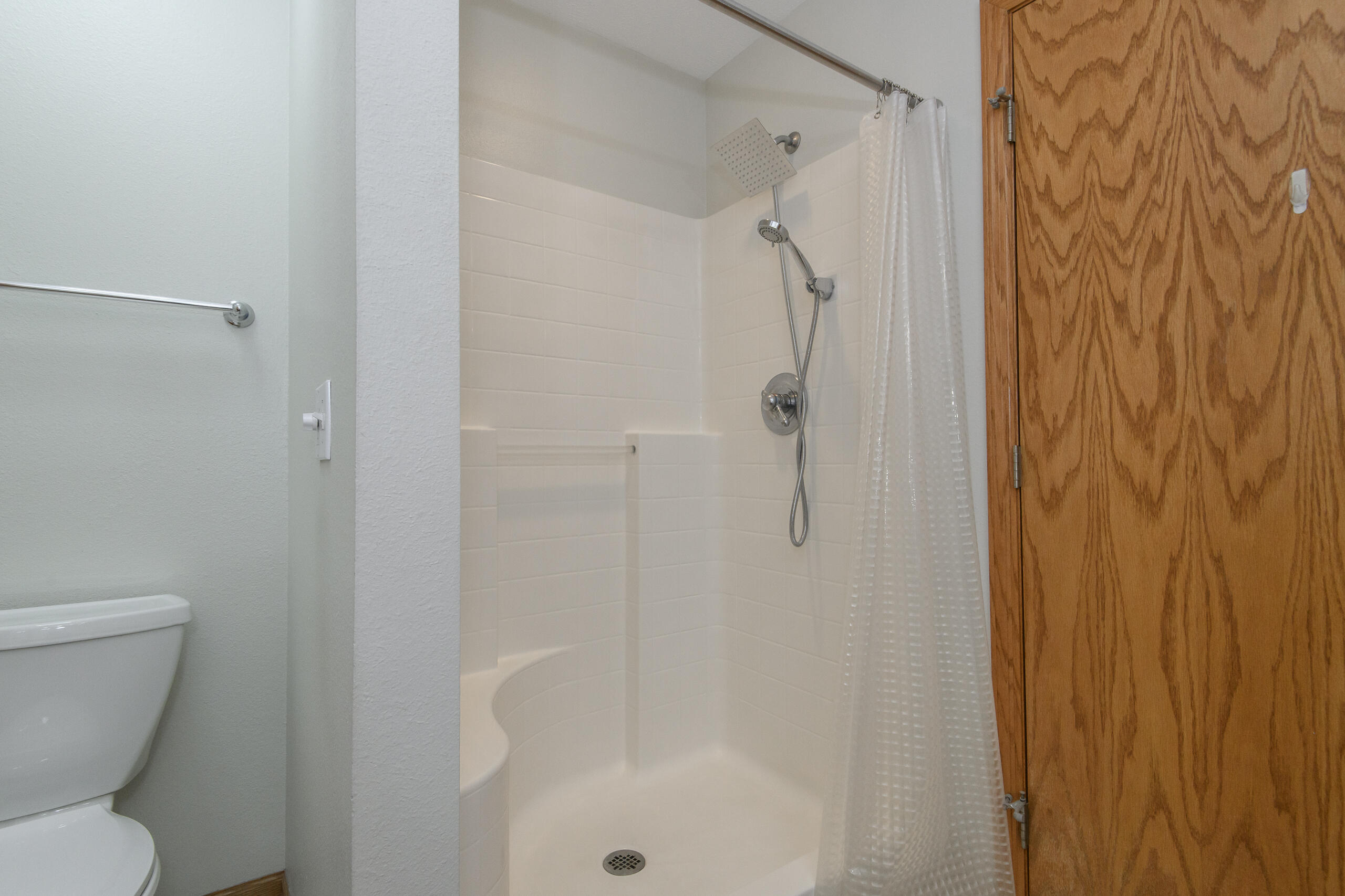 1610 Kyle Lane, Unit 28 Beloit, WI 53511 - Photo 19 of 35 Walk In Shower