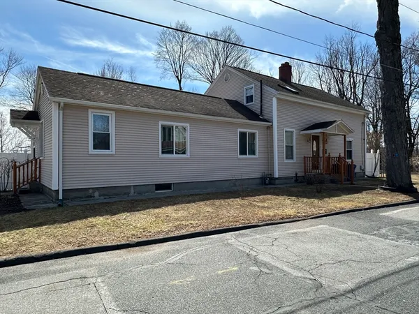 $399,900 | 133 Hampden Street, West Springfield, MA 01089