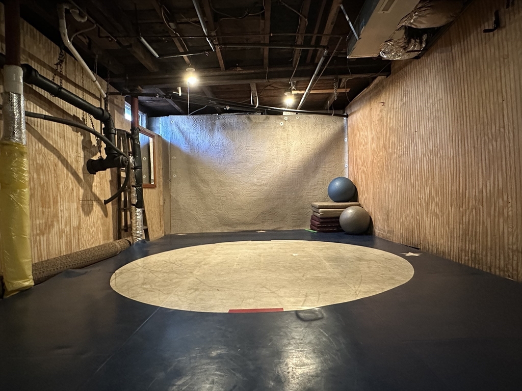 133 Hampden Street West Springfield, MA 01089 - Photo 31 of 34