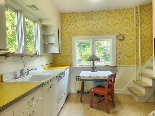 $290,000 | 822 MacArthur Avenue, Ashland, WI 54806