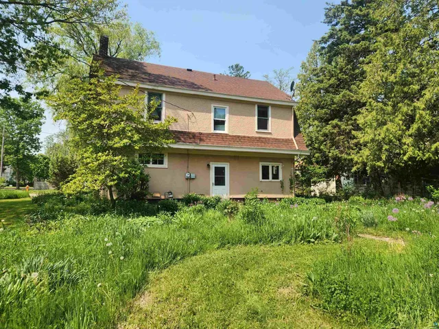 $305,500 | 822 MacArthur Avenue, Ashland, WI 54806