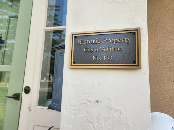 $290,000 | 822 MacArthur Avenue, Ashland, WI 54806