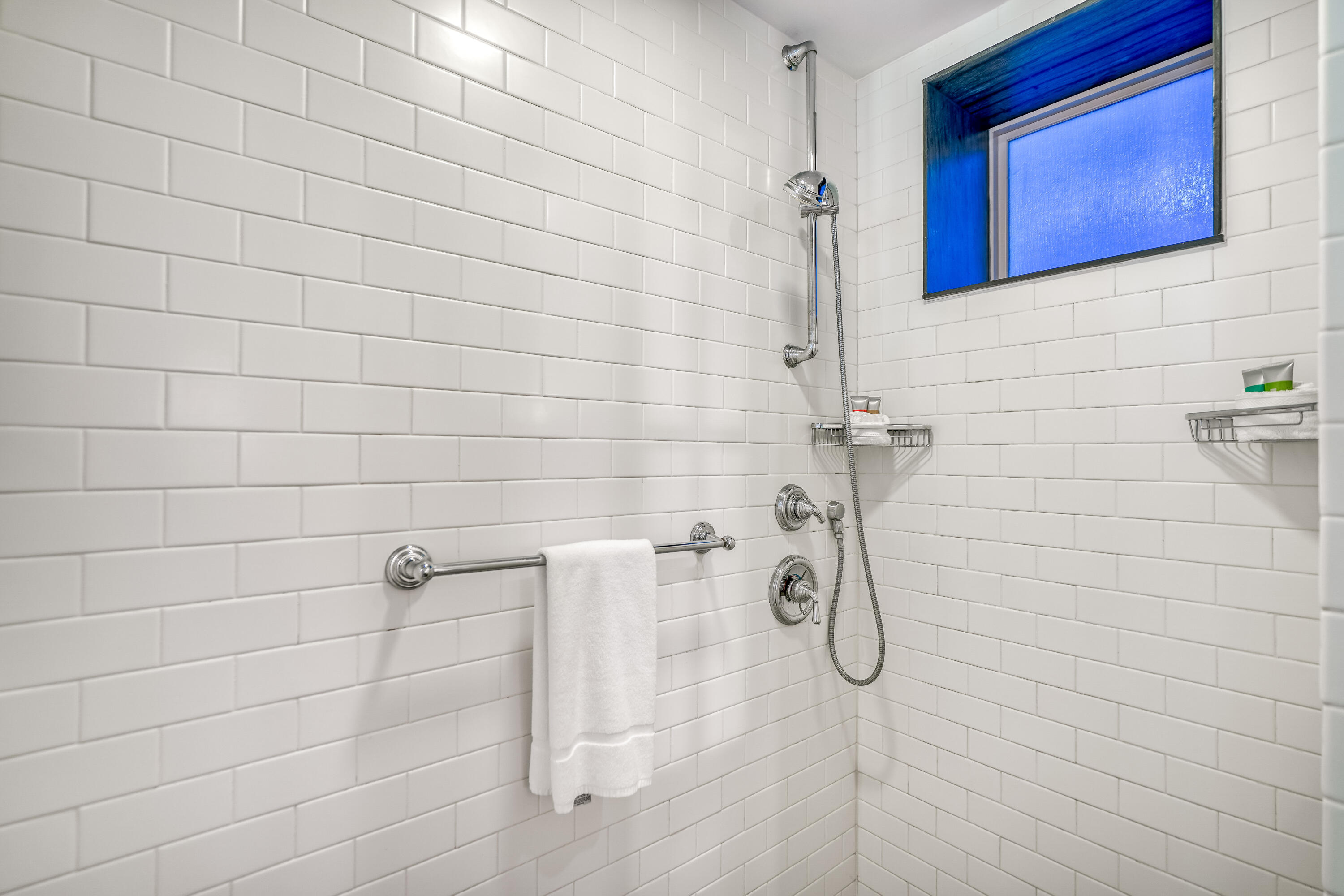 29 Goldenrod Circle, Unit 303/7 Santa Rosa Beach, FL 32459 - Photo 20 of 36 a bathroom with a shower