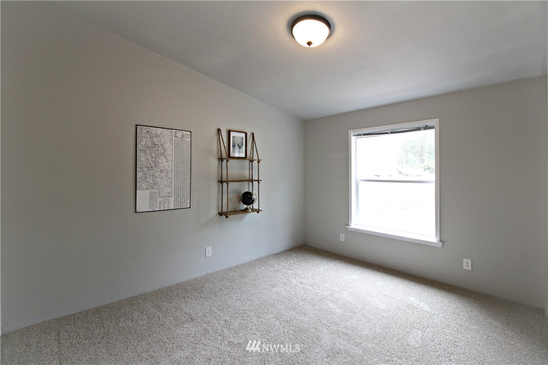 4642 Southwest Lake Helena Road Port Orchard, WA 98367 - Photo 14 of 17 Gallery Image 14