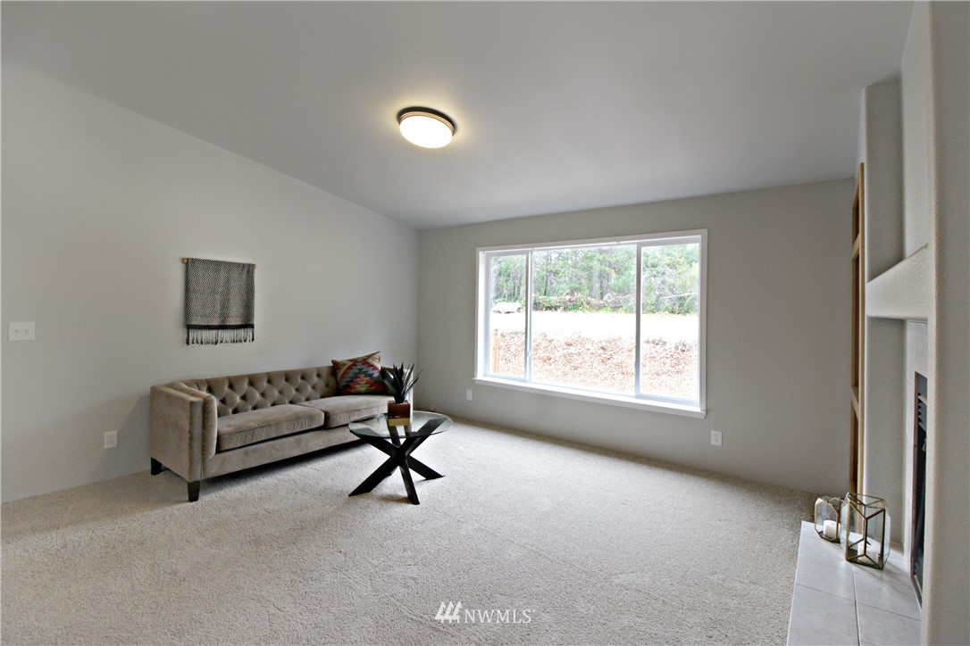 4642 Southwest Lake Helena Road Port Orchard, WA 98367 - Photo 7 of 17 Gallery Image 7