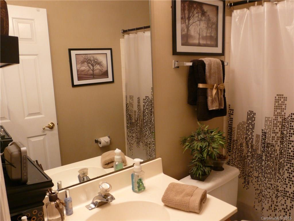 9420 Marshbrooke Road Matthews, NC 28105 - Photo 12 of 14 Gallery Image 12