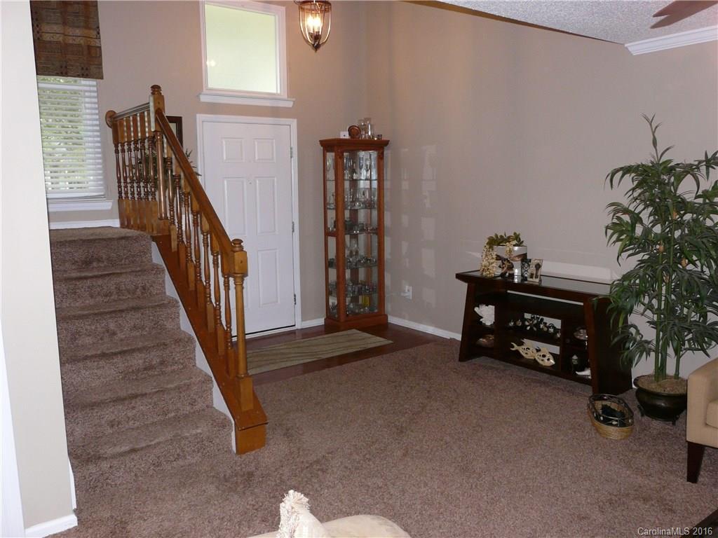 9420 Marshbrooke Road Matthews, NC 28105 - Photo 3 of 14 Gallery Image 3