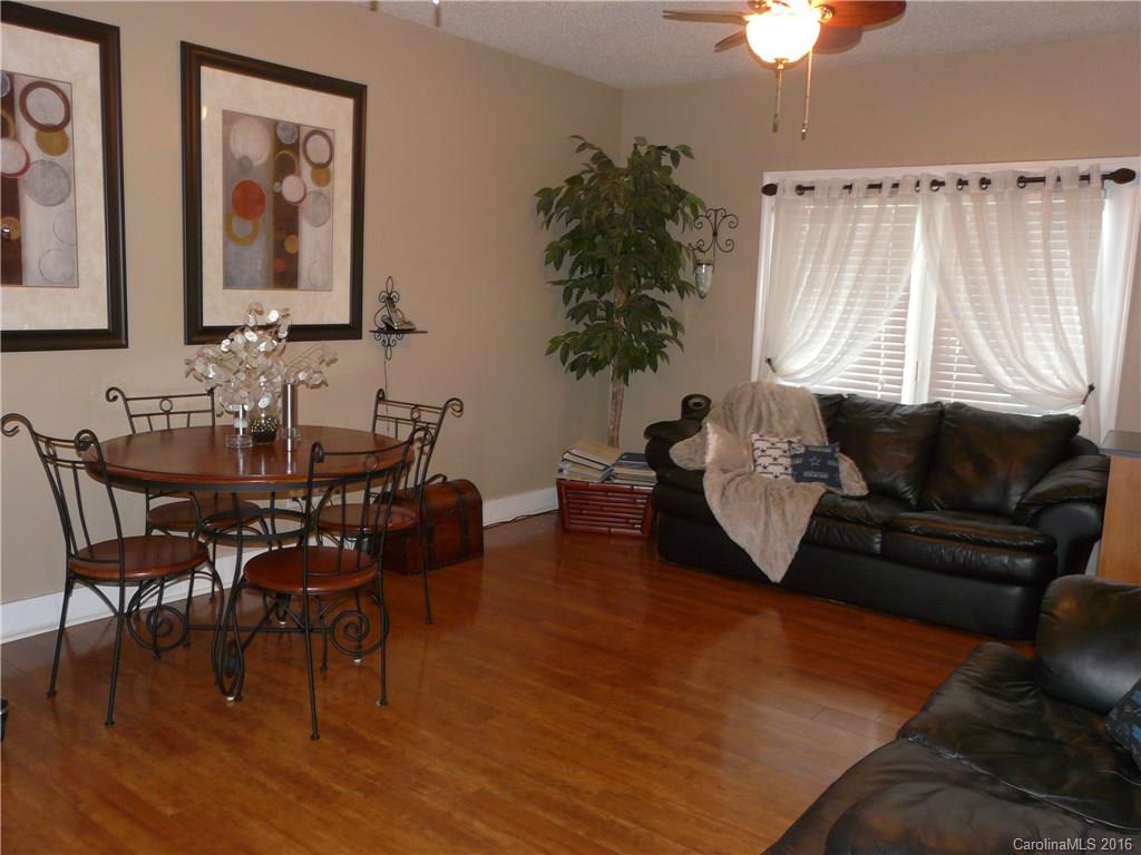 9420 Marshbrooke Road Matthews, NC 28105 - Photo 5 of 14 Gallery Image 5