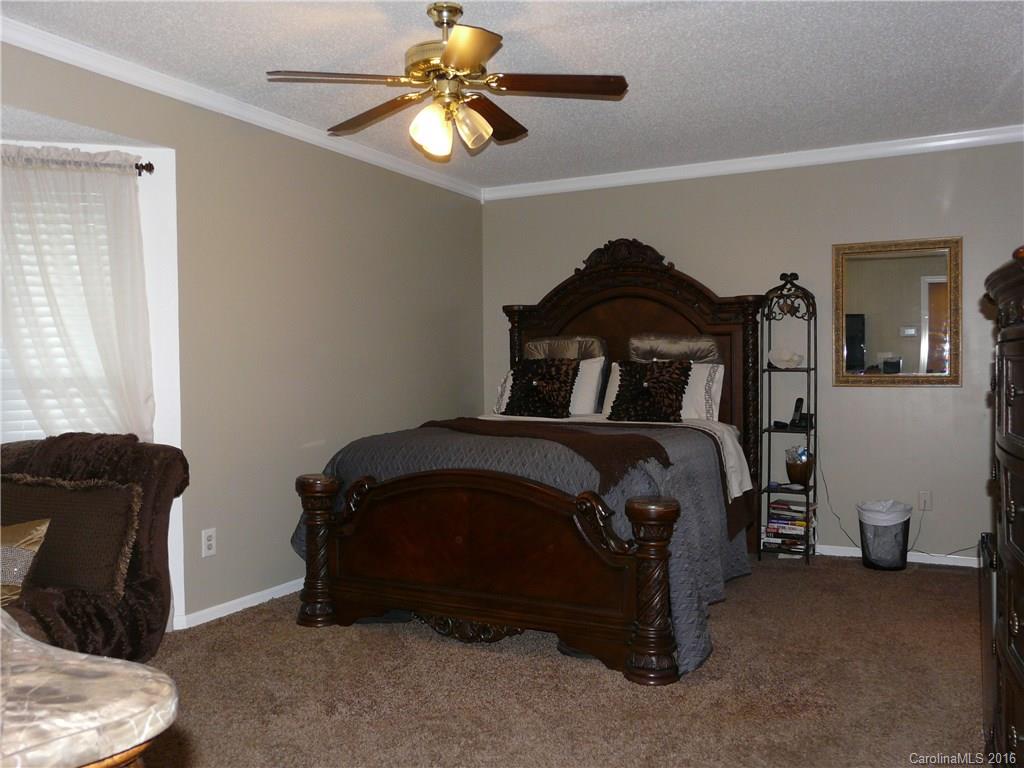 9420 Marshbrooke Road Matthews, NC 28105 - Photo 8 of 14 Gallery Image 8