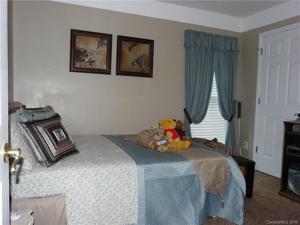 9420 Marshbrooke Road Matthews, NC 28105 - Photo 10 of 14 Gallery Image 10