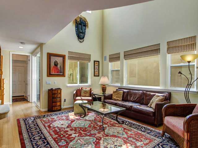 2081 Historic Decatur Road San Diego, CA 92106 - Photo 10 of 25 Family Room