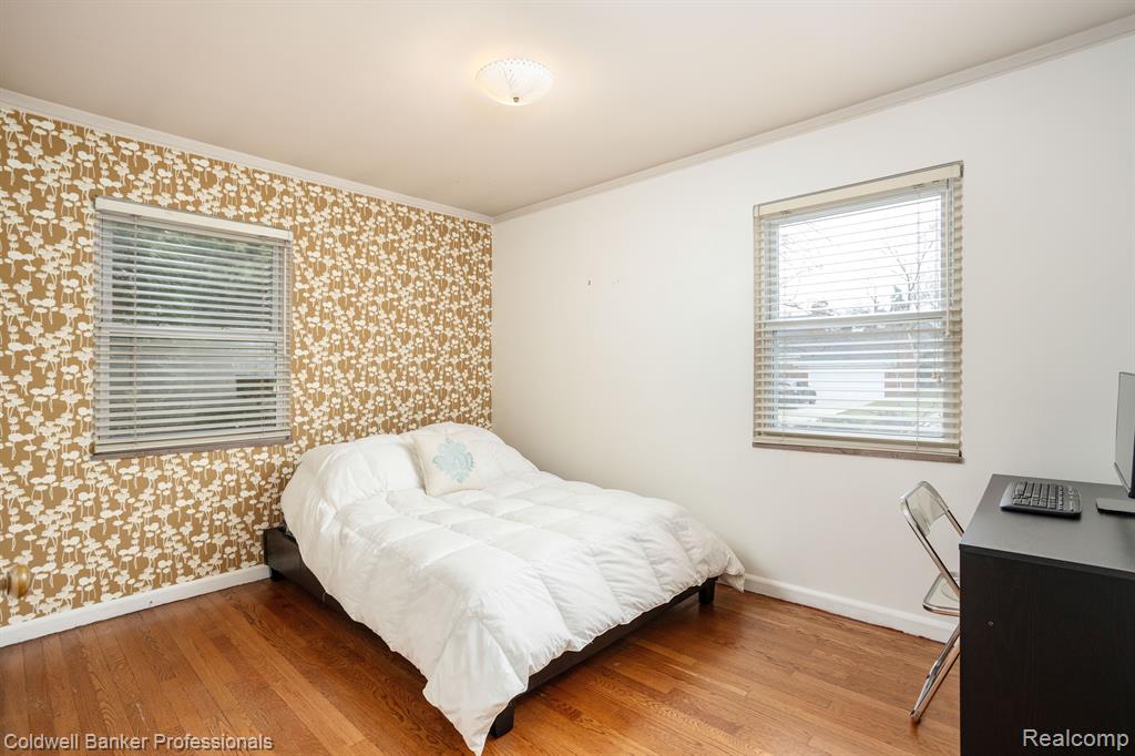 1485 Fairholme Road Grosse Pointe Woods, MI 48236 - Photo 19 of 40