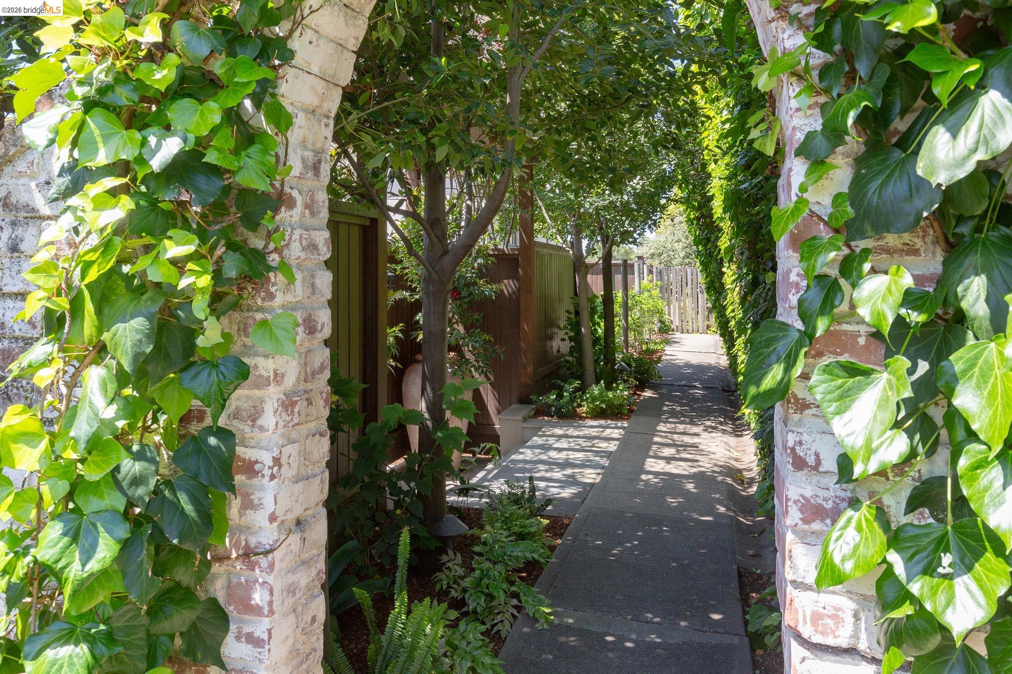 17 Roble Court Berkeley, CA 94705 - Photo 56 of 73