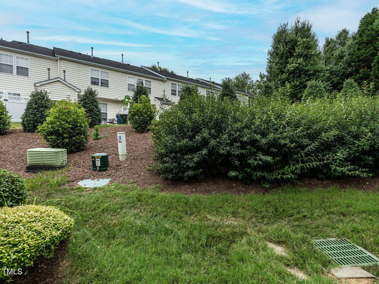 8349 City Loft Court Raleigh, NC 27613 - Photo 22 of 24 024-1280x960-backyard