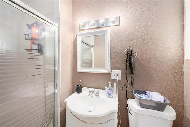 $170,000 | 7104 East 107th Place, Kansas City, MO 64134