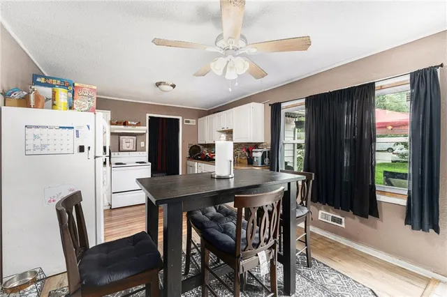 $170,000 | 7104 East 107th Place, Kansas City, MO 64134