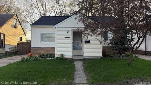 $99,000 | 24357 Lauren Avenue, Warren, MI 48089