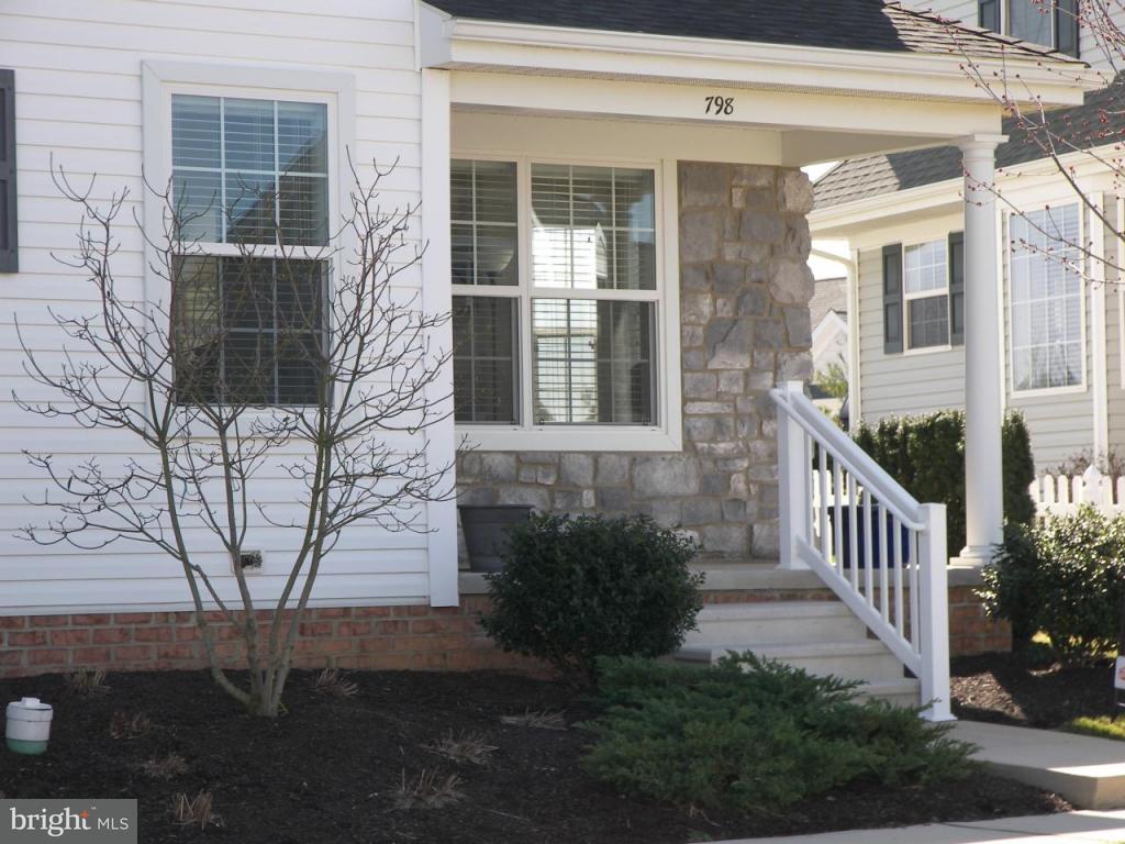 798 Wallingford Road, Unit 282 Lititz, PA 17543 - Photo 2 of 15