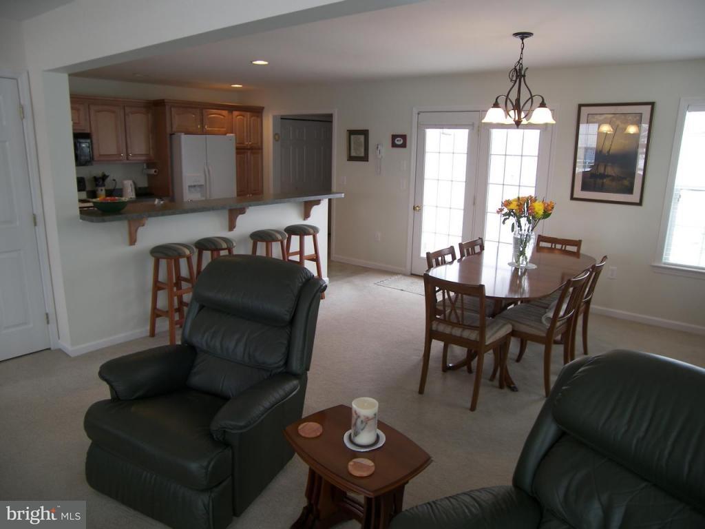 798 Wallingford Road, Unit 282 Lititz, PA 17543 - Photo 4 of 15