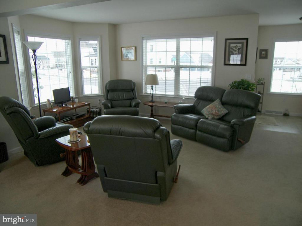 798 Wallingford Road, Unit 282 Lititz, PA 17543 - Photo 5 of 15