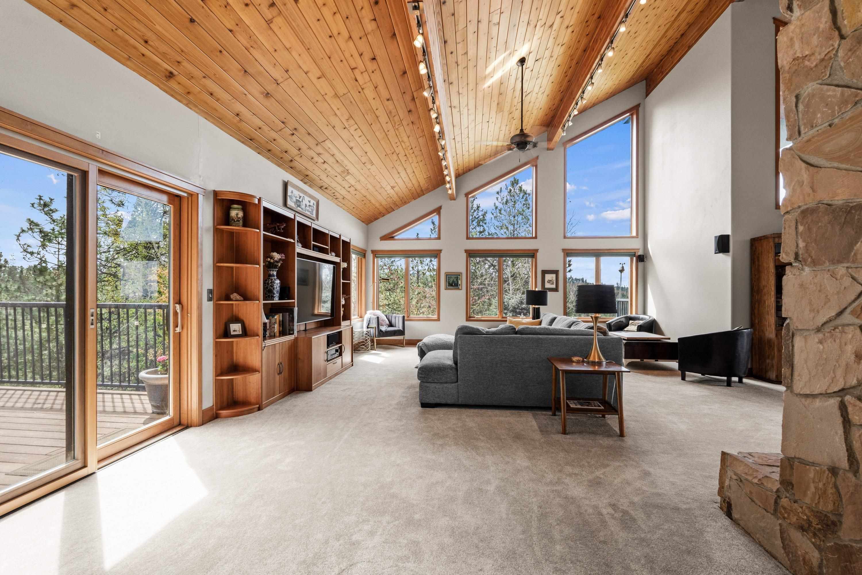 15716 North Scribner Branch Road Spokane, WA 99217 - Photo 9 of 50