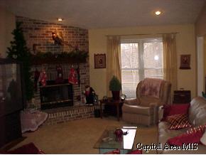 840 Cherokee Drive Springfield, IL 62711 - Photo 5 of 9