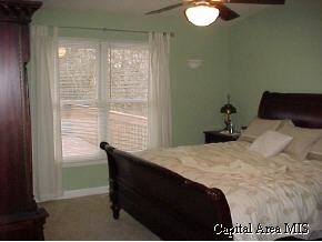 840 Cherokee Drive Springfield, IL 62711 - Photo 7 of 9