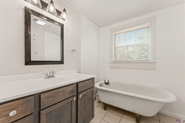 $219,000 | 1018 Rodeo Drive, Denham Springs, LA 70726