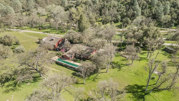 $595,000 | 31638 Lodge Road, Auberry, CA 93602