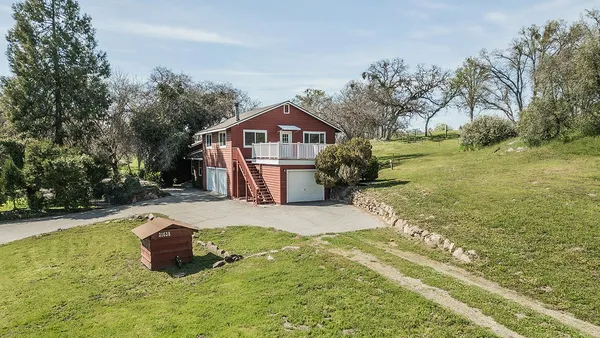 $595,000 | 31638 Lodge Road, Auberry, CA 93602