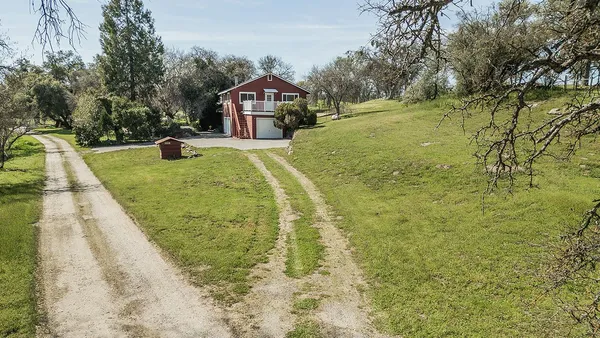 $595,000 | 31638 Lodge Road, Auberry, CA 93602