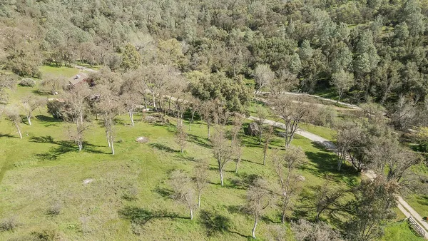 $595,000 | 31638 Lodge Road, Auberry, CA 93602