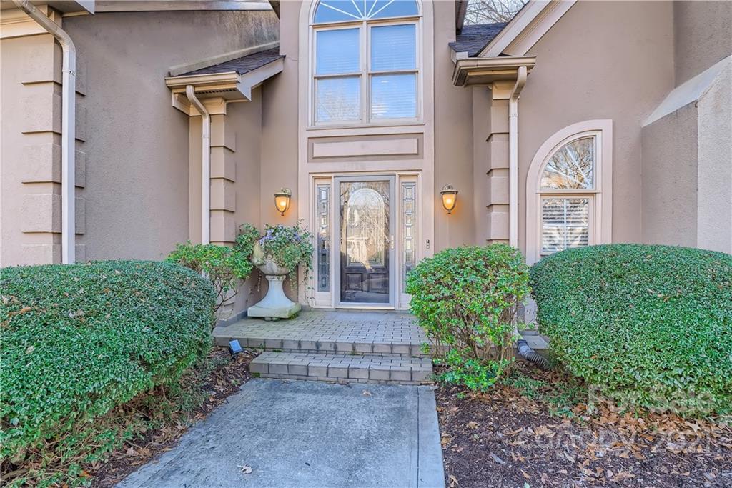 592 Cranborne Chase Fort Mill, SC 29708 - Photo 2 of 33