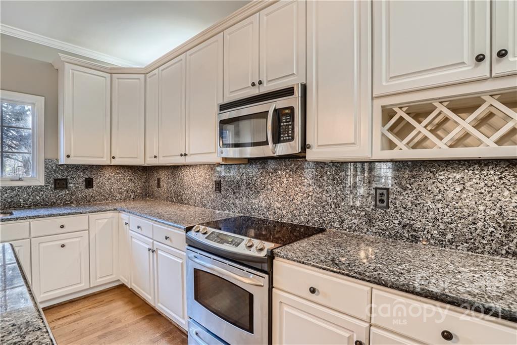 592 Cranborne Chase Fort Mill, SC 29708 - Photo 10 of 33