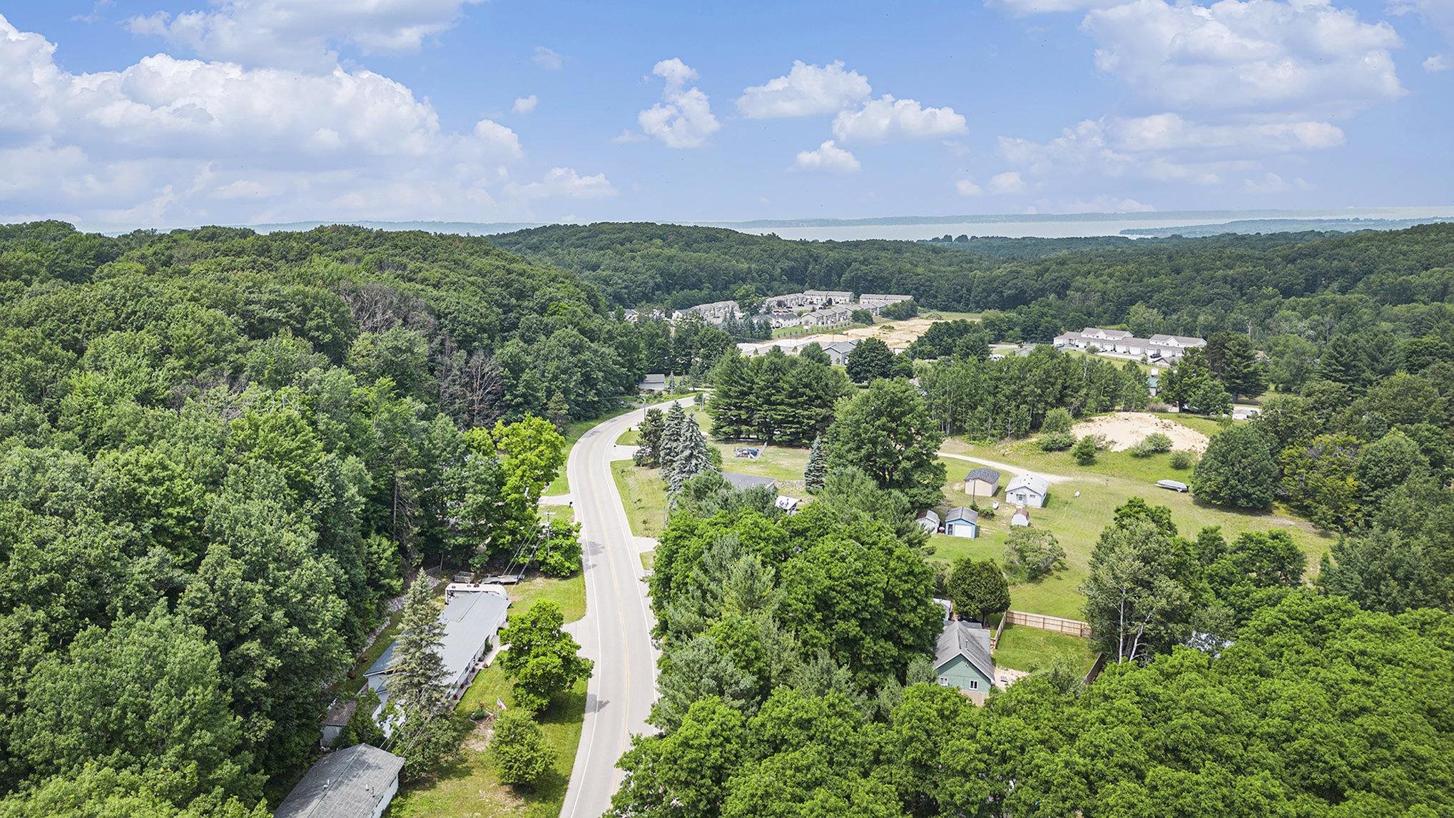 4184 Holiday Road Traverse City, MI 49686 - Photo 27 of 29