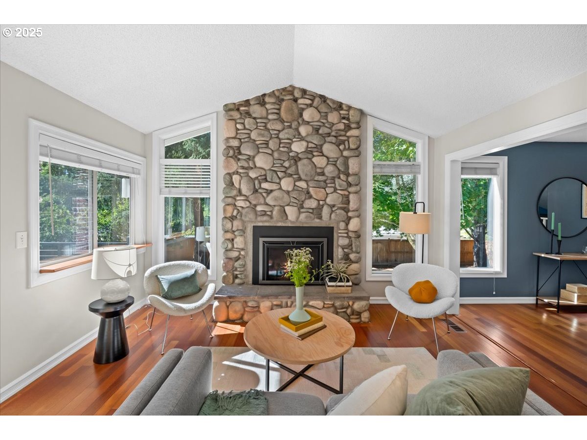 15930 Southwest Colony Place Portland, OR 97224 - Photo 11 of 47 Family Room