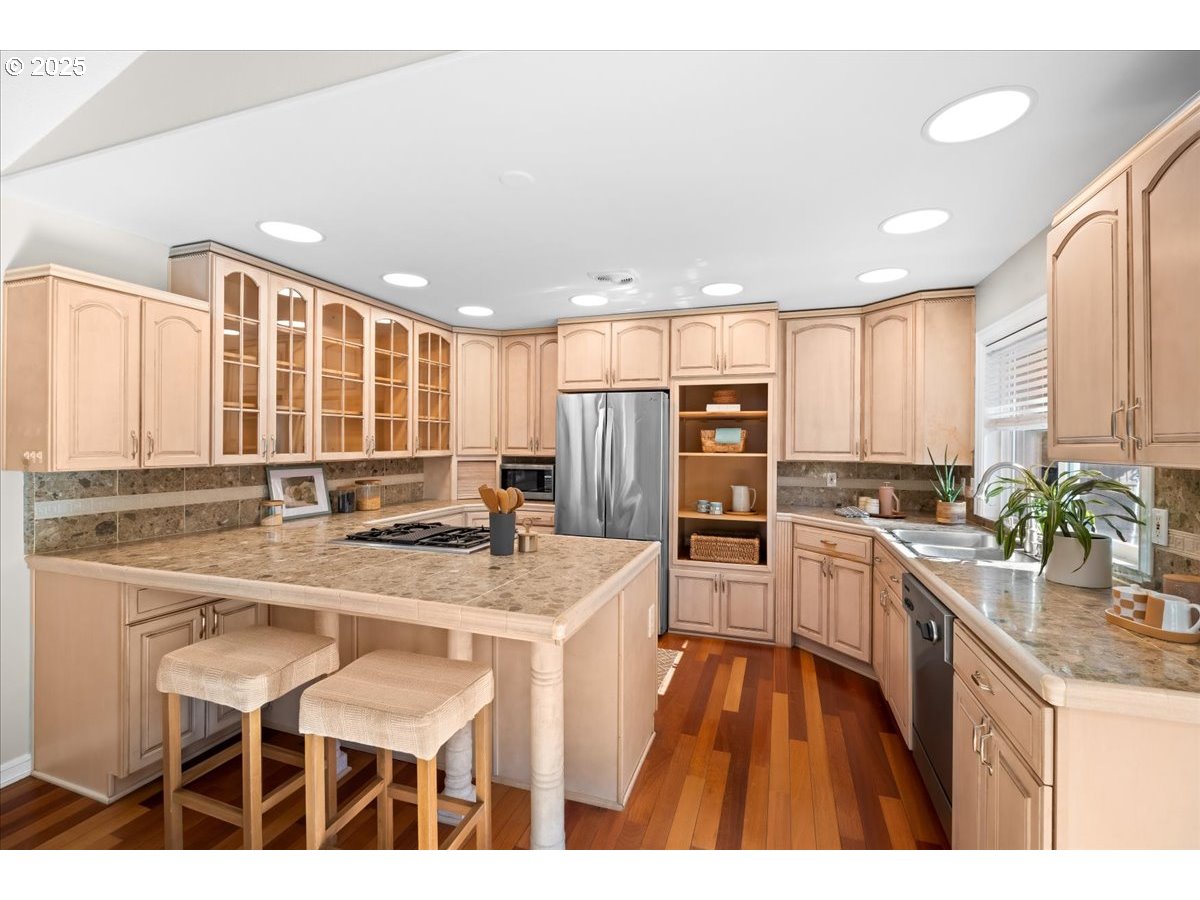 15930 Southwest Colony Place Portland, OR 97224 - Photo 14 of 47 Deck