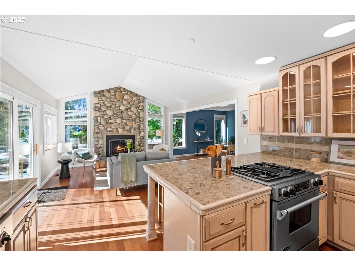 15930 Southwest Colony Place Portland, OR 97224 - Photo 17 of 47 Kitchen