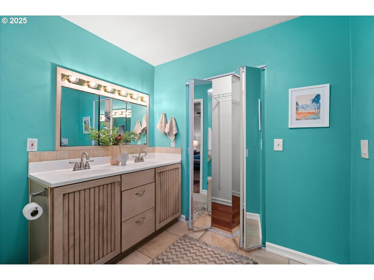 15930 Southwest Colony Place Portland, OR 97224 - Photo 23 of 47 Bedroom, Primary