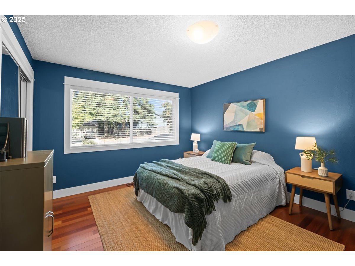 15930 Southwest Colony Place Portland, OR 97224 - Photo 24 of 47 Bathroom, Attached