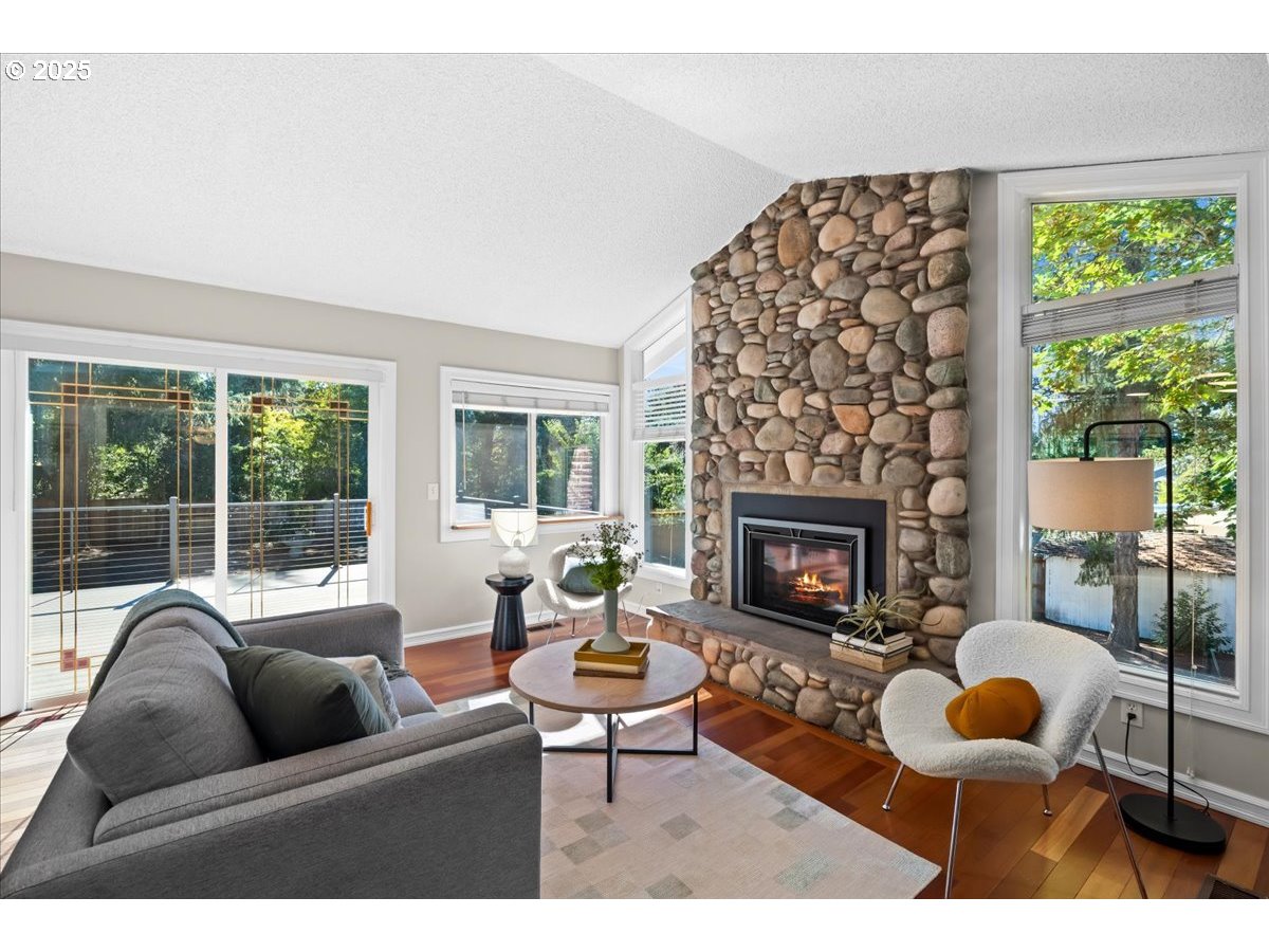 15930 Southwest Colony Place Portland, OR 97224 - Photo 10 of 47 Dining Room