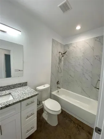 $1,725 | 104 East Forest Avenue, Sherman, TX 75090