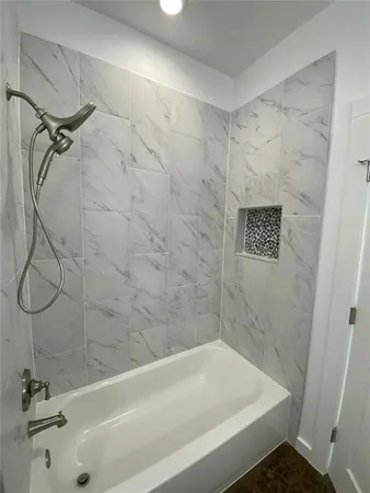 $1,725 | 104 East Forest Avenue, Sherman, TX 75090