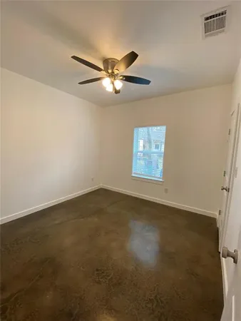 $1,725 | 104 East Forest Avenue, Sherman, TX 75090