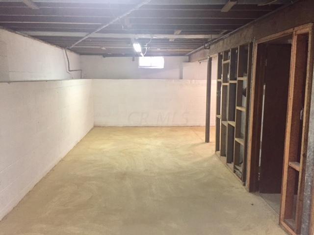 642 Stockbridge Road Columbus, OH 43207 - Photo 19 of 25 Gallery Image 19
