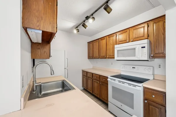 $395,000 | 95 Nahant Street, Unit 39, Lynn, MA 01902