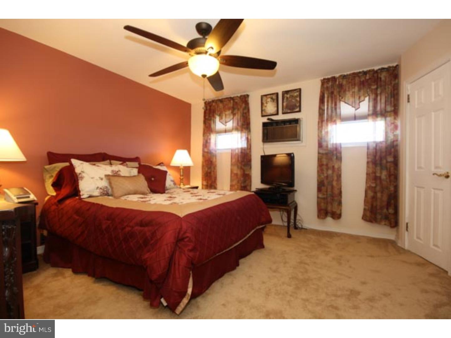 4521 Aberdale Road Philadelphia, PA 19136 - Photo 14 of 25 Bedroom - Main