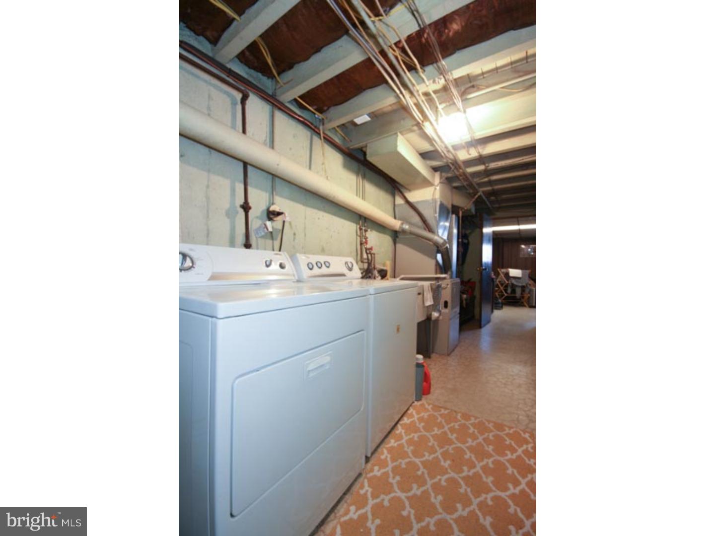 4521 Aberdale Road Philadelphia, PA 19136 - Photo 22 of 25 Laundry Room
