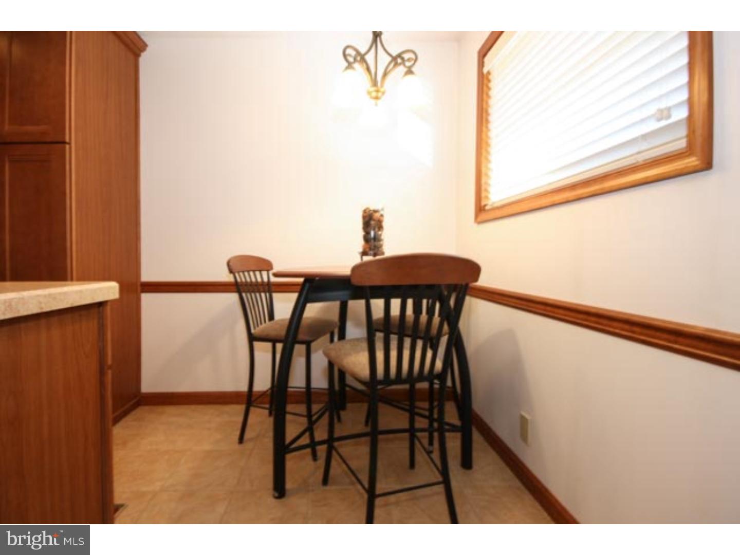 4521 Aberdale Road Philadelphia, PA 19136 - Photo 8 of 25 Kitchen